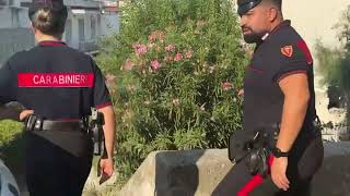 terremoto-a-napoli-carabinieri-in-azione-cane-recuperato-da-casa-danneggiata