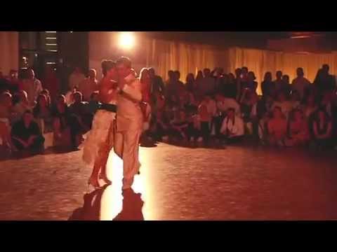  Roxana Suarez  and  Sebastian Achaval  are  dancing  to  the  milonga  "  La Espuela  "