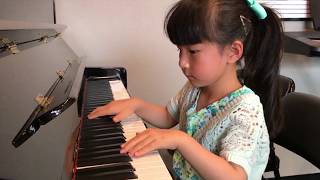 6-year-old Abigail Huang plays Beethoven's "Moonlight Sonata"