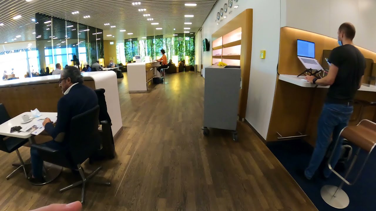 Lufthansa Business Lounge (Non-Schengen) thumbnail