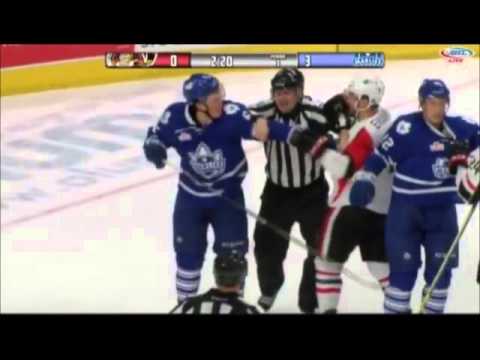 Richard Clune vs Zack Stortini