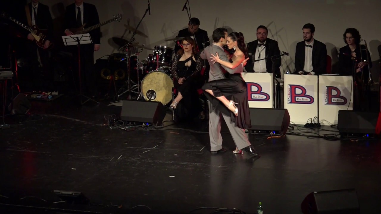 Andrea Vighi y Chiara Benati - Raza Criolla - Osvaldo Pugliese