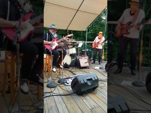 Butchie Crocker featuring Tony Garnier