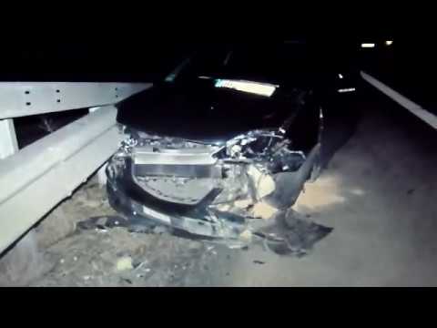 Unfall auf der A1 bei Hamburg-Moorfleet - Absicherung: #autobahnnothelfer (26.01.11)