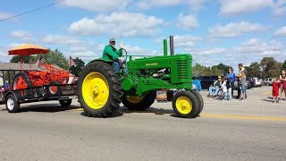 preview picture of video 'Antique Tractors In The 2017 Lena Dairyfest Parade & Tractor Pulls'