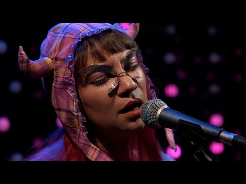 Chini.png - Laurel (Live on KEXP)