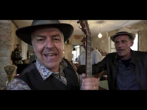 Davide Van De Sfroos - Gli Spaesati (Official Video)