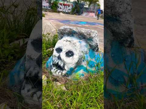 A couple fun diy spots in Houston.  #skateboarding #diyskatepark #skater #fyp