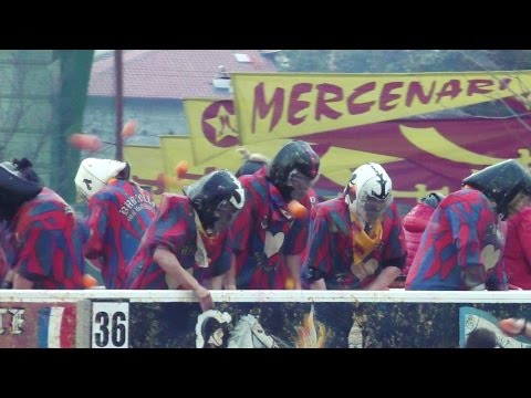 Battaglia arance L´Ariete del Sacro Cuore carro da getto - Carnevale Ivrea 2016