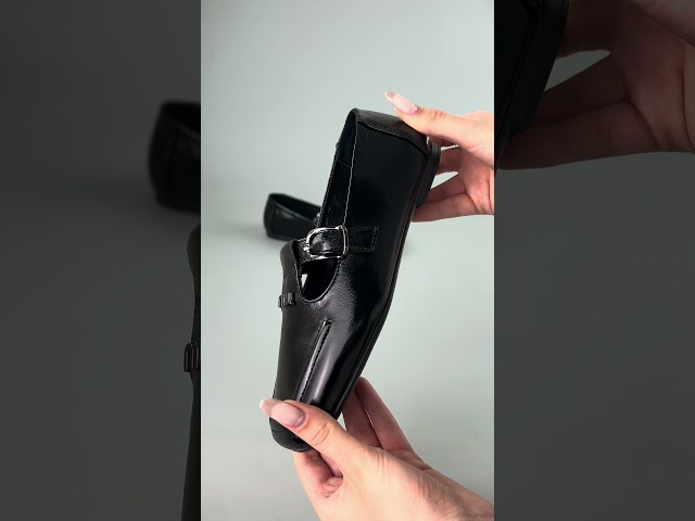 Чоботи жіночі шкіряні байка хутро 592641 Чорний Туфлі жіночі шкіряні лак 591365 Чорні