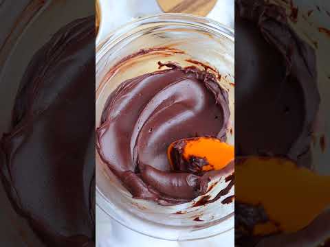 Dark Chocolate Ganache Frosting