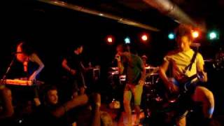 Chiodos- Two Birds Stoned At Once LIVE at The Living Room