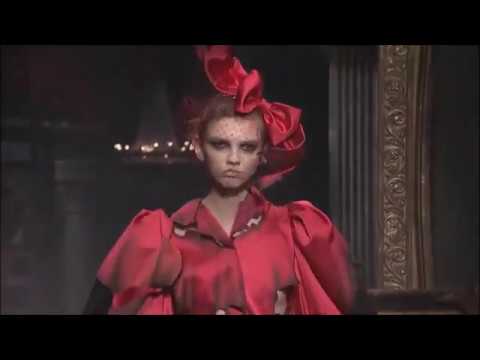 MOSCHINO women's autumn winter 2016-17 fashion show