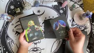 Deck Review: Dust II Onyx A Melanated Tarot