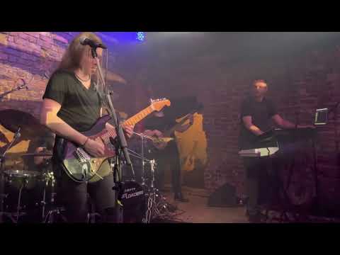 FastLoaders „R-Type" / "Turrican II The Desert Rocks“ at SetPatch party 2022-10-15 (clip)