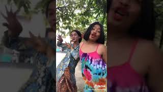 Download lagu Tik tok Rita lala & yayuk jamu mp3