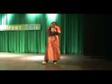 Hadi Shaban performs at the national theatre