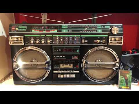 The beautiful Crown SZ-5100 vintage boombox ghettoblaster