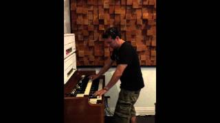 Derek Sherinian jamming on Hammond B3