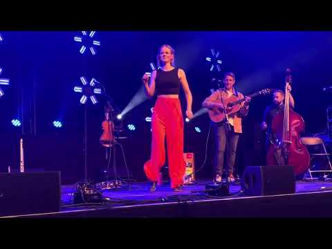 Breabach, Megan Henderson dancing, Shrewsbury Folk Festival, 25/08/2023