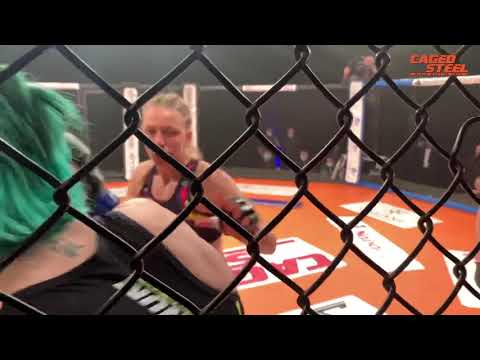 🔥HELL BOWS🔥 Dakota Ditcheva unleashing some vicious strikes at Caged Steel 25