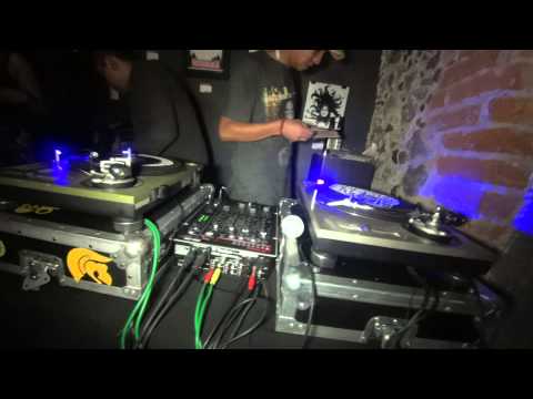 TACHO ROOTS REGGAE ROOTS