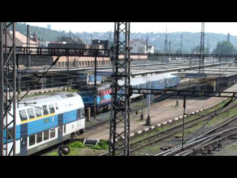 bardotka 749 260 se na Smíchově potkává s dvojící najbrt city elefantů