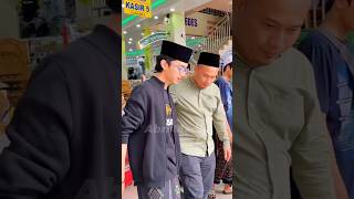 Download lagu KECE GUS AZMI PAKAI KACAMATA #gusazmi #shots mp3