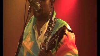 olivier tshimanga feat lokua kanza ,sauvons le congo concert sentier de halles