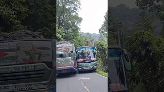 Download lagu Detik detik sesama bus ALS bersenggolan #shorts #viral #fyp #iconarwana mp3