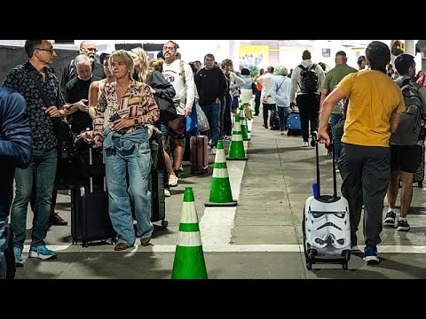 Video Thumbnail: Long lines form at US airports as DHS shutdown slows security checks