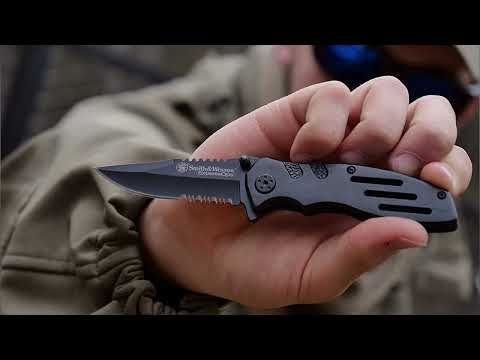 Smith & Wesson Extreme Ops SWA24S 7.1in S.S. Folding Knife with 3.1in Serrated Clip review