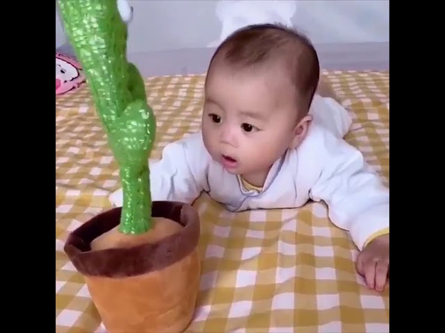 Vídeo relacionado con eJog Pup Búho de Peluche Que Baila, Canta, Graba y Repite la Voz, Buho Peluche Eléctrico Interactivo, Juguete de Búho para Niños