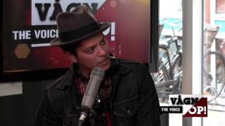 Bruno Mars besøger Vågn Op! med The Voice (1 af 3)