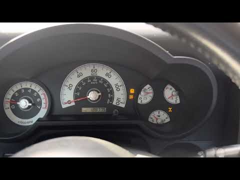 How to operate the 4x4 rear locking differential and a trac mode on 2008 Toyota FJ Cruiser