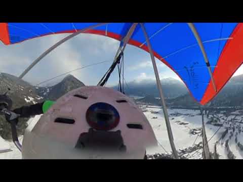 interlaken Hangliding above the snow with land crash ;)