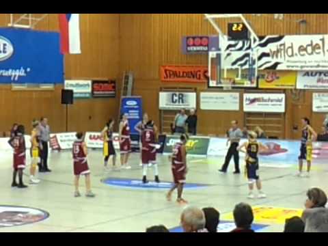 Basketball: Wasserburg gegen Slovanka MB am 09.11.11 mit den letzten Sekunden des Spiels.mp4