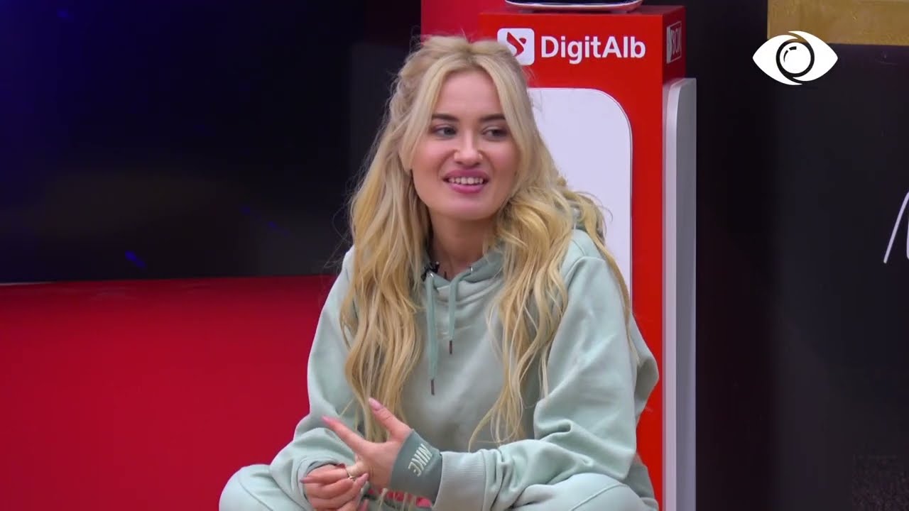 Loja e memories/ Rrëfimi i Deas