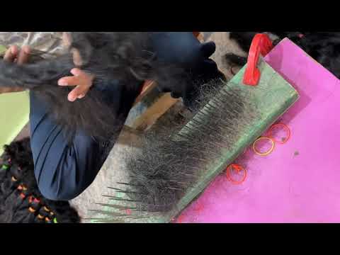 Hackling raw Indian hair to remove short strands