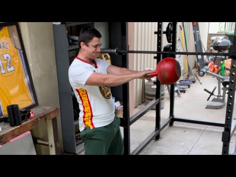 Squat everyday Day 1105: Kettlebells have a place