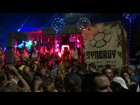 Street Parade 2019: Love Mobile 24: Synergy Events - the stone age