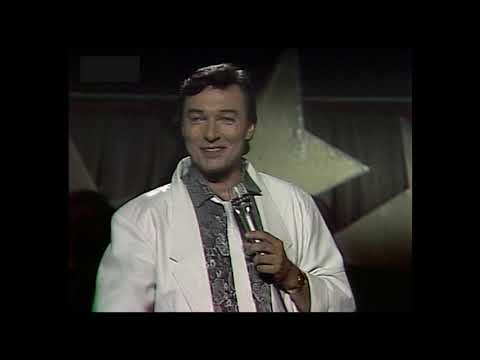 Karel Gott - V Pravou Chvíli Řekni Stop