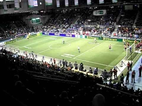 DFB Hallenpokal der Frauen 2012 - FCR 2001 Duisburg vs. 1.FFC Frankfurt (Finale) - Teil 1