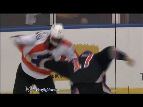 Wayne Simmonds vs Matt Martin Feb 18, 2013