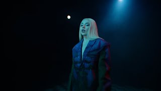 Musik-Video-Miniaturansicht zu Ghost Songtext von Ava Max