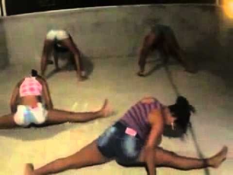 [Brazil] Girls dancing funk carioca