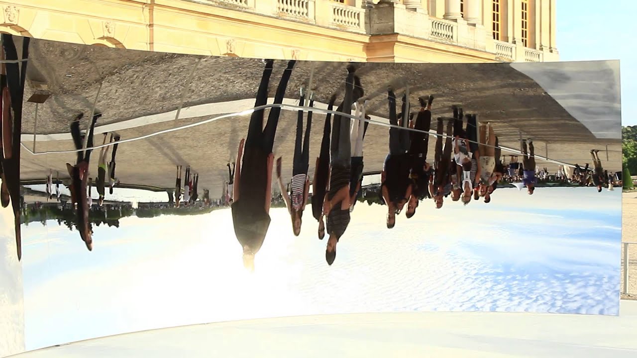 Distorted Mirrors of Versailles