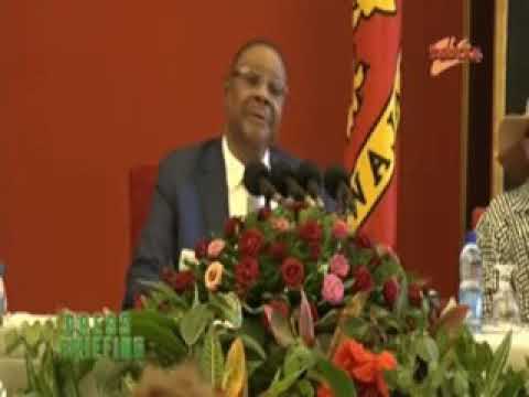 Hon Minister Nicolas Dausi making fun of His Excellence the president APM.