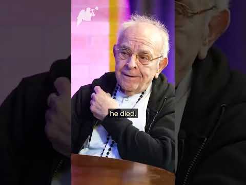 The wounds of Christ dissapeared as soon as Padre Pio died. #padrepio #stigmata #woundsofchrist