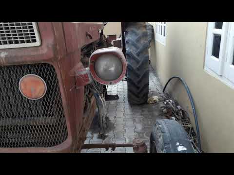 Antique Universal (Romania) tractor